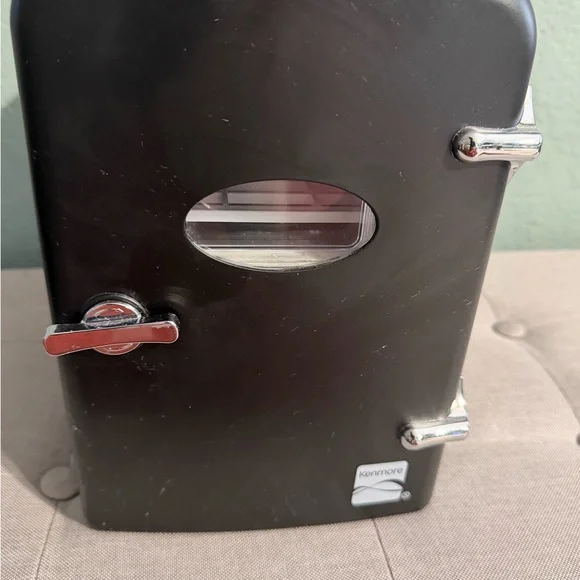 Compact Black Mini Fridge - Picture 6 of 13
